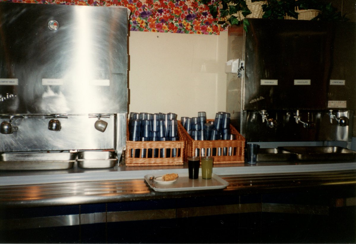 SodexoBethel's tweet photo. Take home a piece of @BethelU dining history. We're giving away 1000 of these cups on Thurs for #DCThrowback Day! https://t.co/oBA2svkoO1