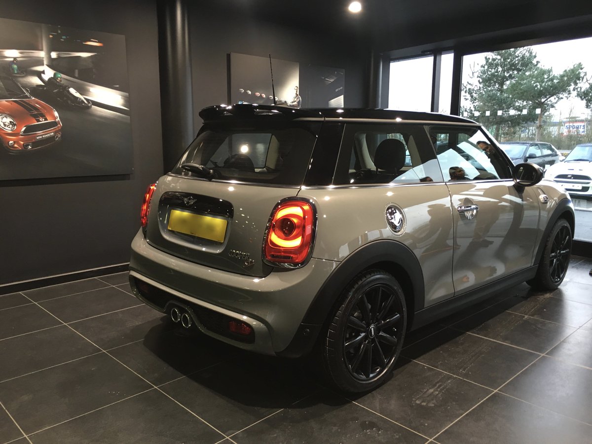 ciaran_oneill1's tweet photo. New #MINI is a riot to drive! https://t.co/PSyKzZ4YAT