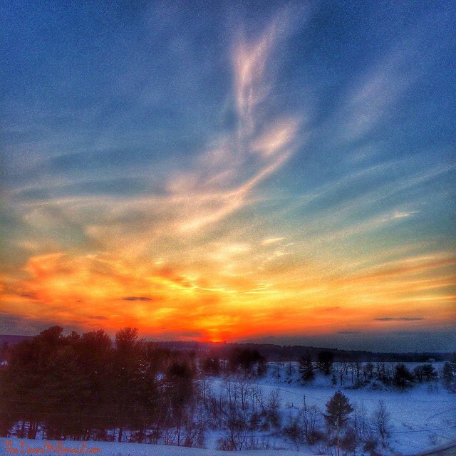 jtiltonflood's tweet image. Nominated by @JoannaLidback to post #7daysofnature: A sunset of hope a yr ago after a barn collapsed at neighbours'