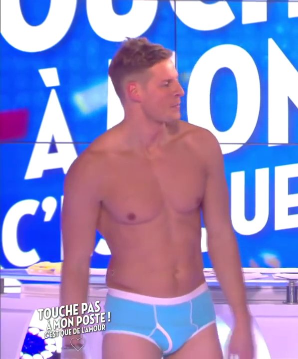 People_Bulges's tweet photo. @Mdelormeau C'est trop de sex appeal en une seule personne.... https://t.co/LT3r1JUqIw