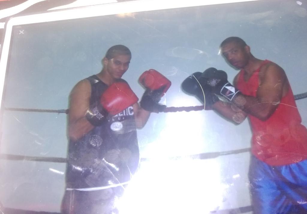 BiggPotier's tweet image. Boxing for the military