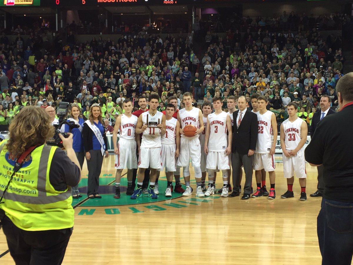MOSSYSPORTS's tweet photo. What a great year for these guys!! Bringing home 2nd place !!! GO VIKS! https://t.co/PpHAdzt7pZ