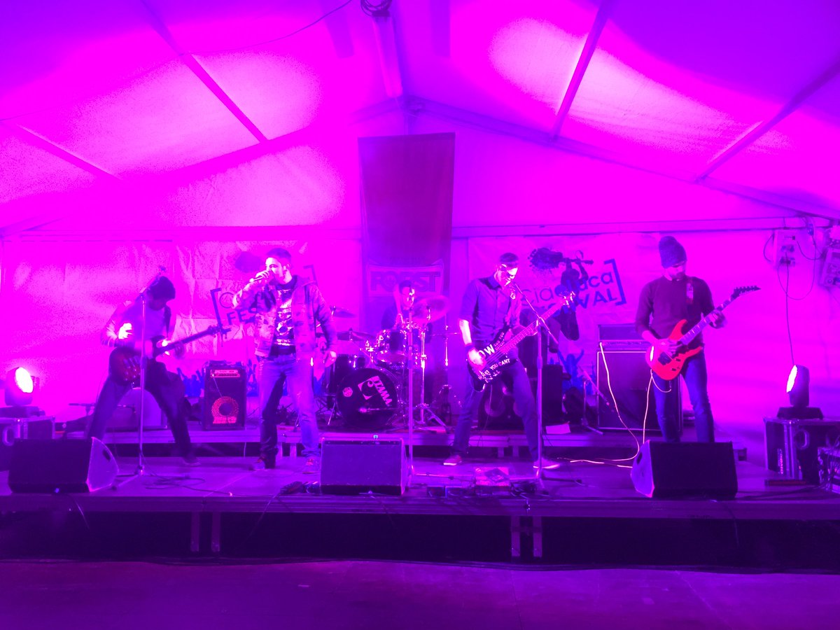 LosingSightBand's tweet photo. ☠ #live #concert #tonight #Gradisca #Isonzo #Gorizia #italia #pop 🇮🇹 Metal #metalcore ⚡️ #usa #follow #fire #thunder https://t.co/Z0HZkmlhHg