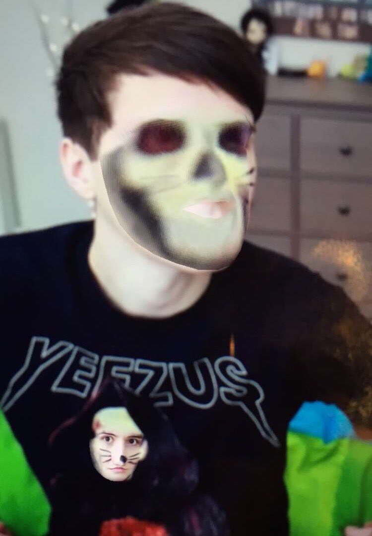 face swapping with dan and phil :) <a href="/danisnotonfire/">Dan Howell</a> <a href="/AmazingPhil/">Phil Lester</a>