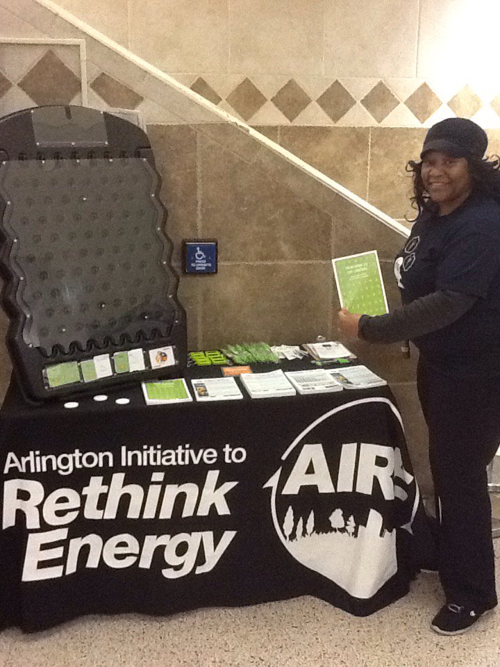 ArlingtonAIRE's tweet photo. We're at the @ThomasJeffersonCommunityCenter today. Test your knowledge of LED lighting at the AIRE table! https://t.co/f2QmVNHcEQ