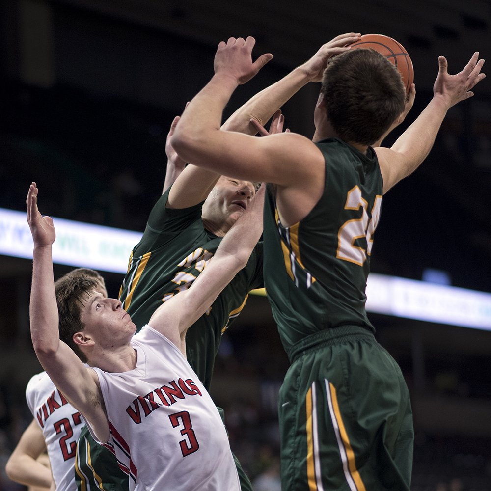 pete_caster's tweet photo. Tough loss for the Vikings. Northwest Christian beats Mossyrock, 75-48, wins #State2B title. #hardwoodclassic https://t.co/14WH7JS559