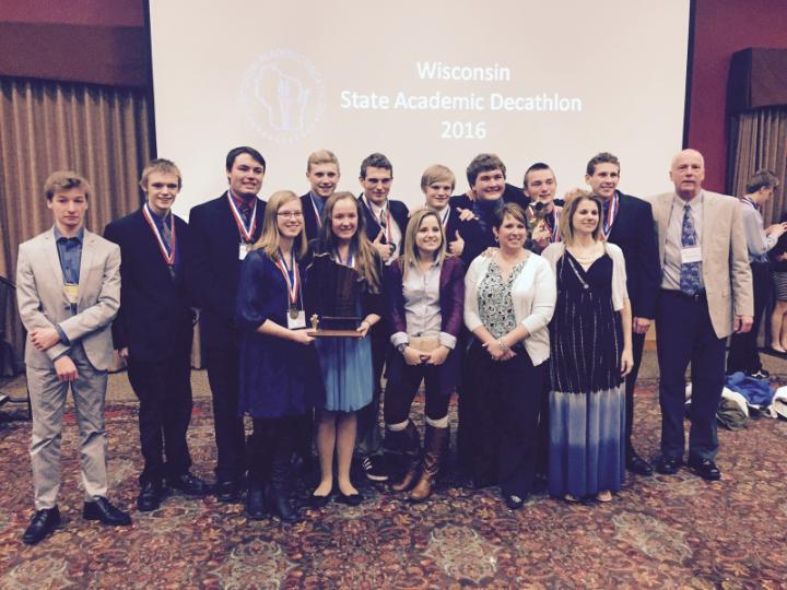 WTNGoslingsAD's tweet photo. #GOSLINGNATION is proud of the 2016 ACADEC Team! #D1CHAMPS #AnotherSchoolRecord https://t.co/kNQeJmocHZ