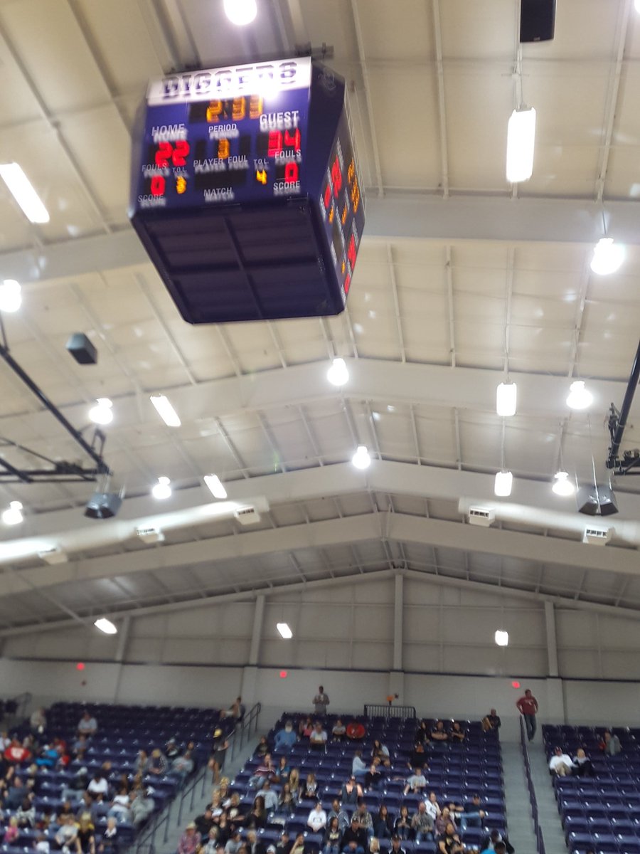 Lemon_Slabaugh's tweet image. Lady Savages up at half but still got work to do #WeRNotScared