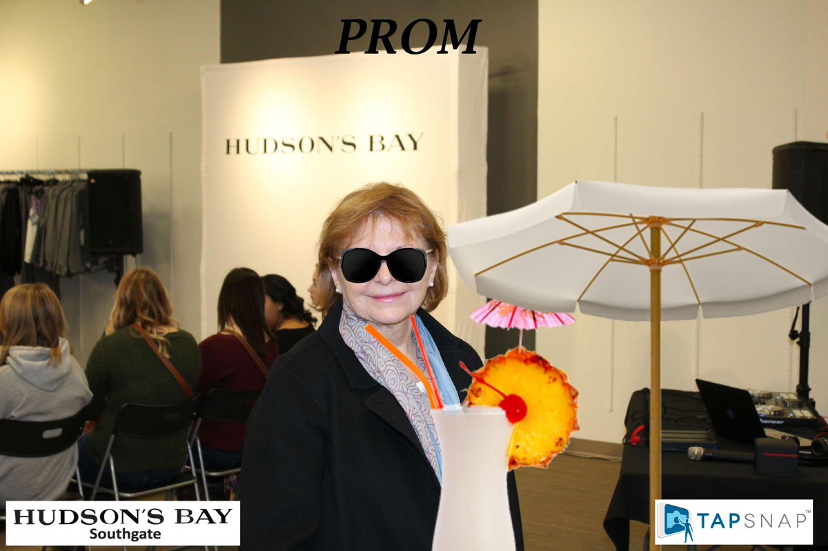 TapSnapPhotos's tweet image. @hudsonsbay #HBpromsquad