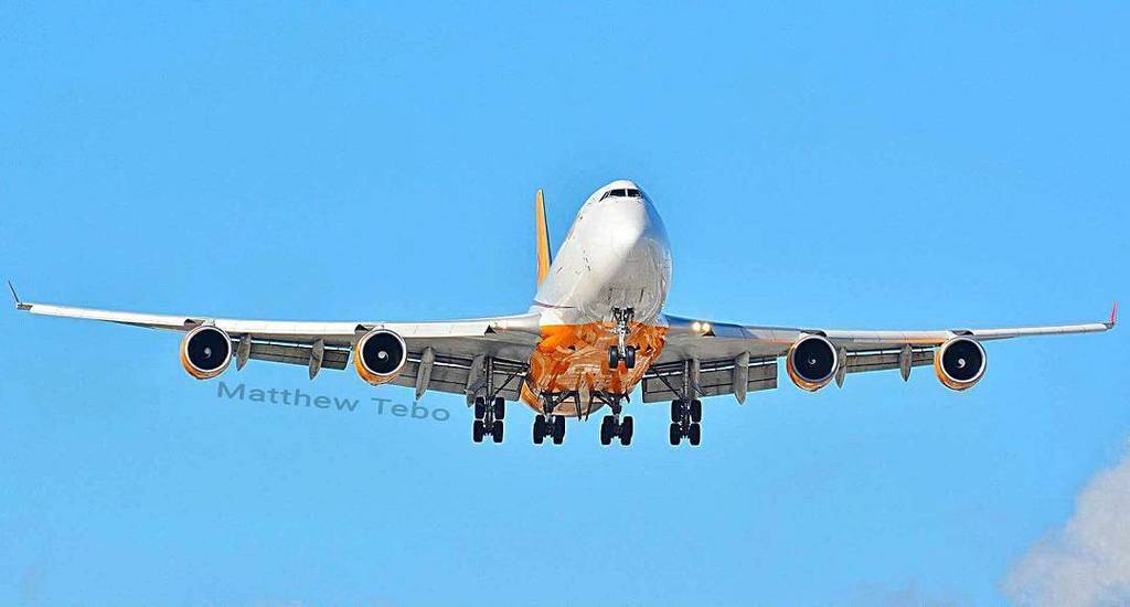 DeltaBravo33's tweet photo. Instagram : by miamiairborne - Centurion Cargo 747-400F landing at Miami International #avgeek #miami #MIA #miamiin… https://t.co/gieQJsg3HH