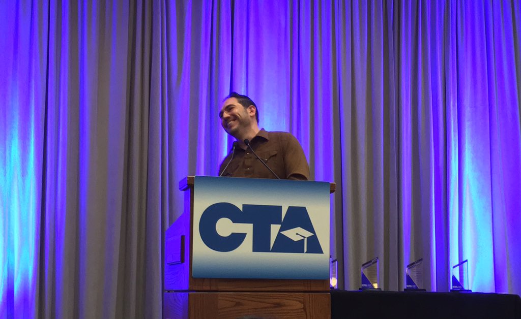 WeAreCTA's tweet photo. .@muertoons &amp; Rosita y Conchita author Eric Gonzalez makes us smile at #CTAEHR. The book is available here today! https://t.co/llKJaAz5mv
