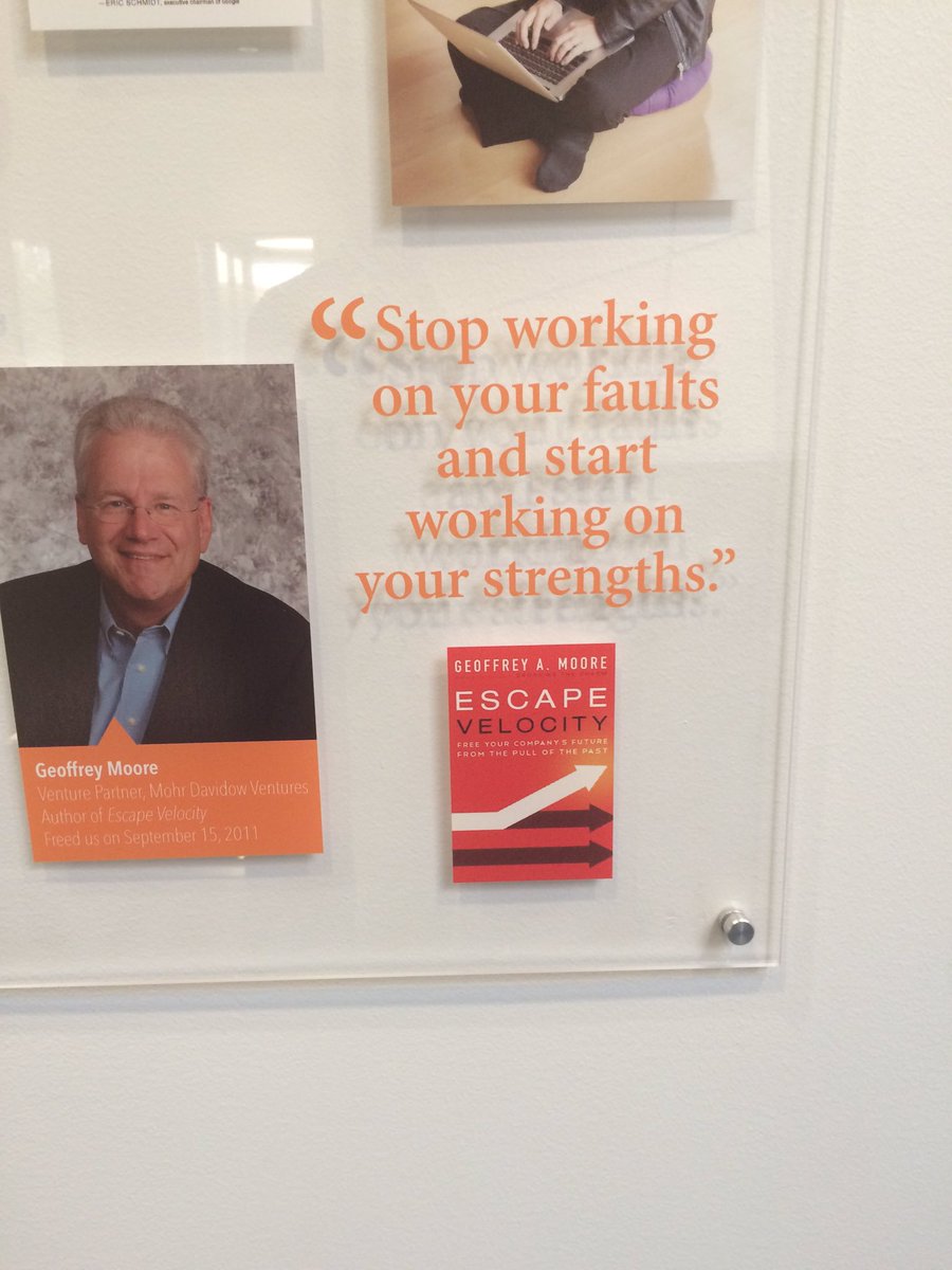 that_marouk_ish's tweet photo. from linkedIn hq https://t.co/a1PCTD2ES5