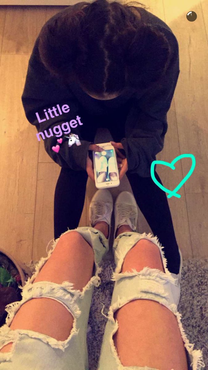 clairebenscn's tweet photo. Best friend Goals #m https://t.co/xvhcZSjx31