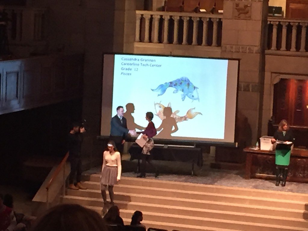 MeridithRidl's tweet image. Yay Tessa and Abby!!!