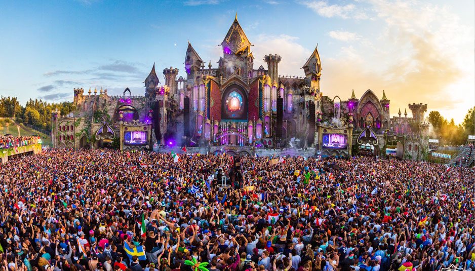 EjShala's tweet photo. Before I die i want to go to Tomorrowland 🙌🏽🙌🏽🙌🏽 #lit #Tomorrowland #lifegoals #goals #music https://t.co/m5zOeqVyJu