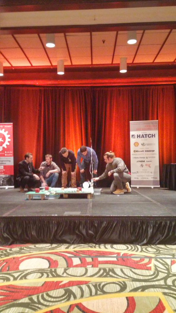 JoeyFyfe's tweet photo. Senior design testing for laurentian! #SeniorDesign #CEC2016 @LaurentianU https://t.co/cGfqNUmh4U