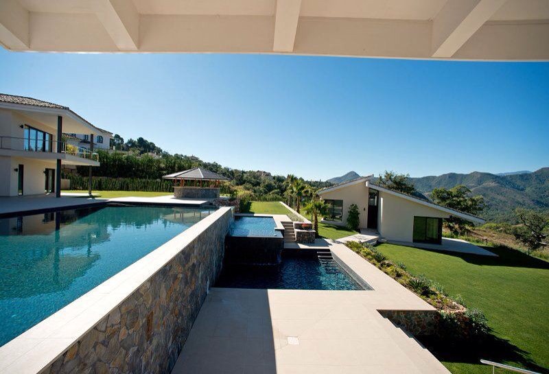 EstatesAlpha's tweet photo. The Absolute Luxury @EstatesAlpha #marbellaproperties #views #Premier #sun #forsale #marbella #lazagaleta #spain https://t.co/vy3neZm9gV