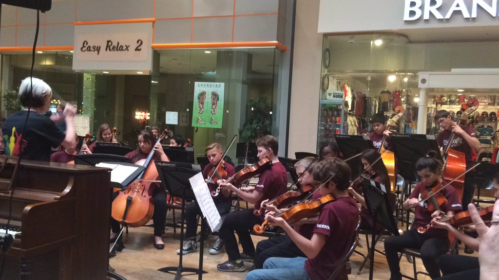 IamArlene's tweet image. At bat is the #EXMS orchestra. They&apos;re #swingingforthefences #artsfestpv @pvschools @kypreston57