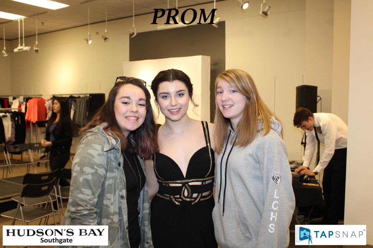 TapSnapPhotos's tweet image. @hudsonsbay #HBpromsquad
