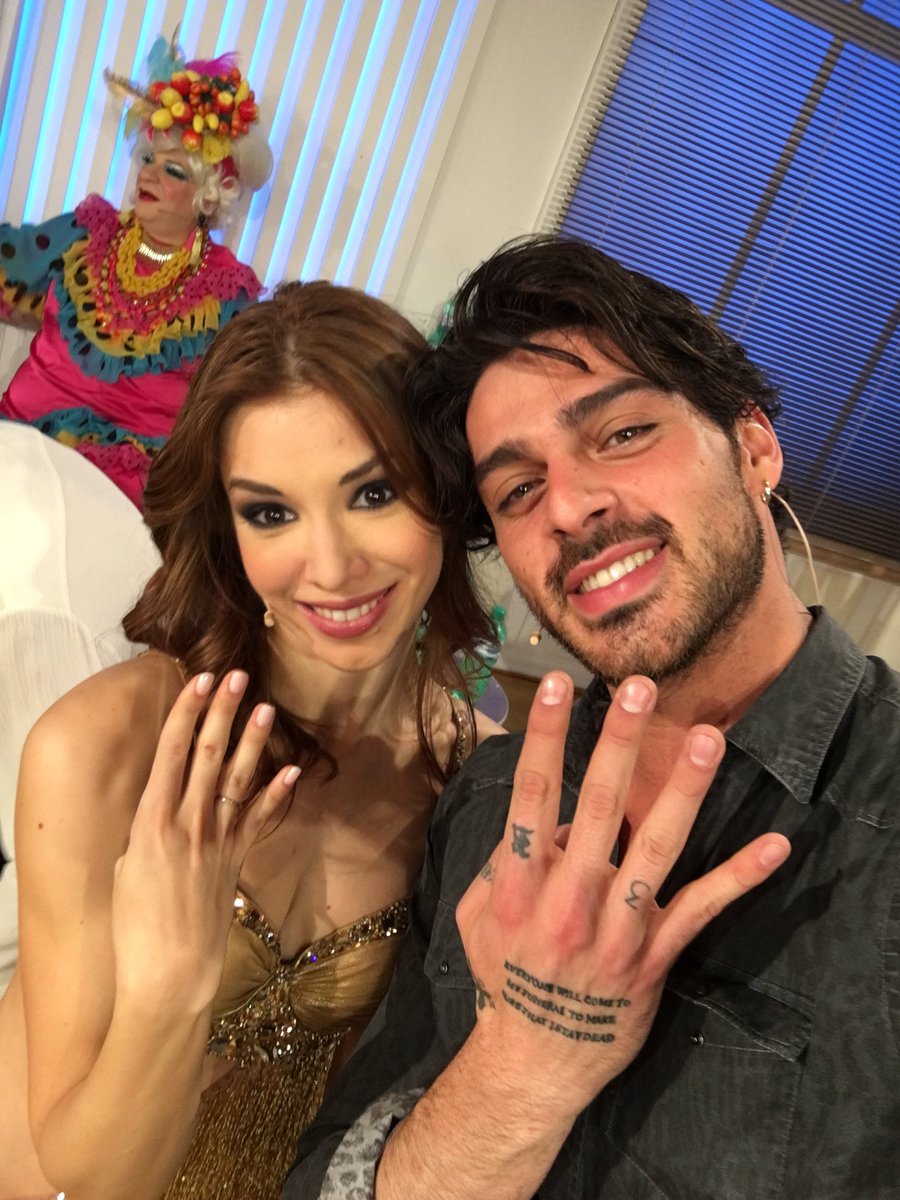 Ragazzi se vi siamo piaciuti votateci.. 04 con <a href="/Ballando_Rai/">BallandoConLeStelle</a>  <a href="/KatushaVaganova/">Ekaterina Vaganova</a>  <a href="/milly_carlucci/">Milly Carlucci</a>