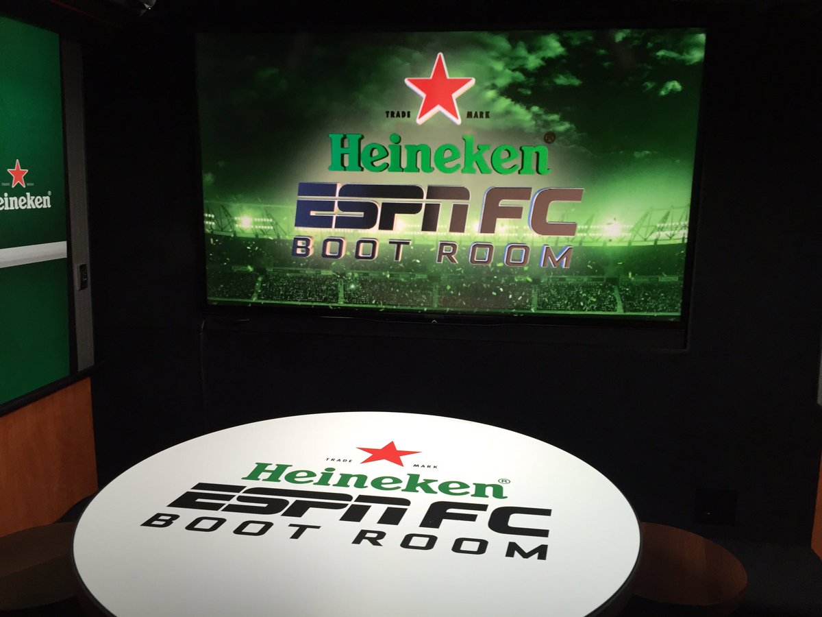 TaylorTwellman's tweet photo. Enjoyed @DiegoDv8 and @darlingtonnagbe today on our @HeinekenSoccer @ESPNFC bus! 🚌#FCBootRoom #AmazingPlayers https://t.co/jNWY3NDrVD