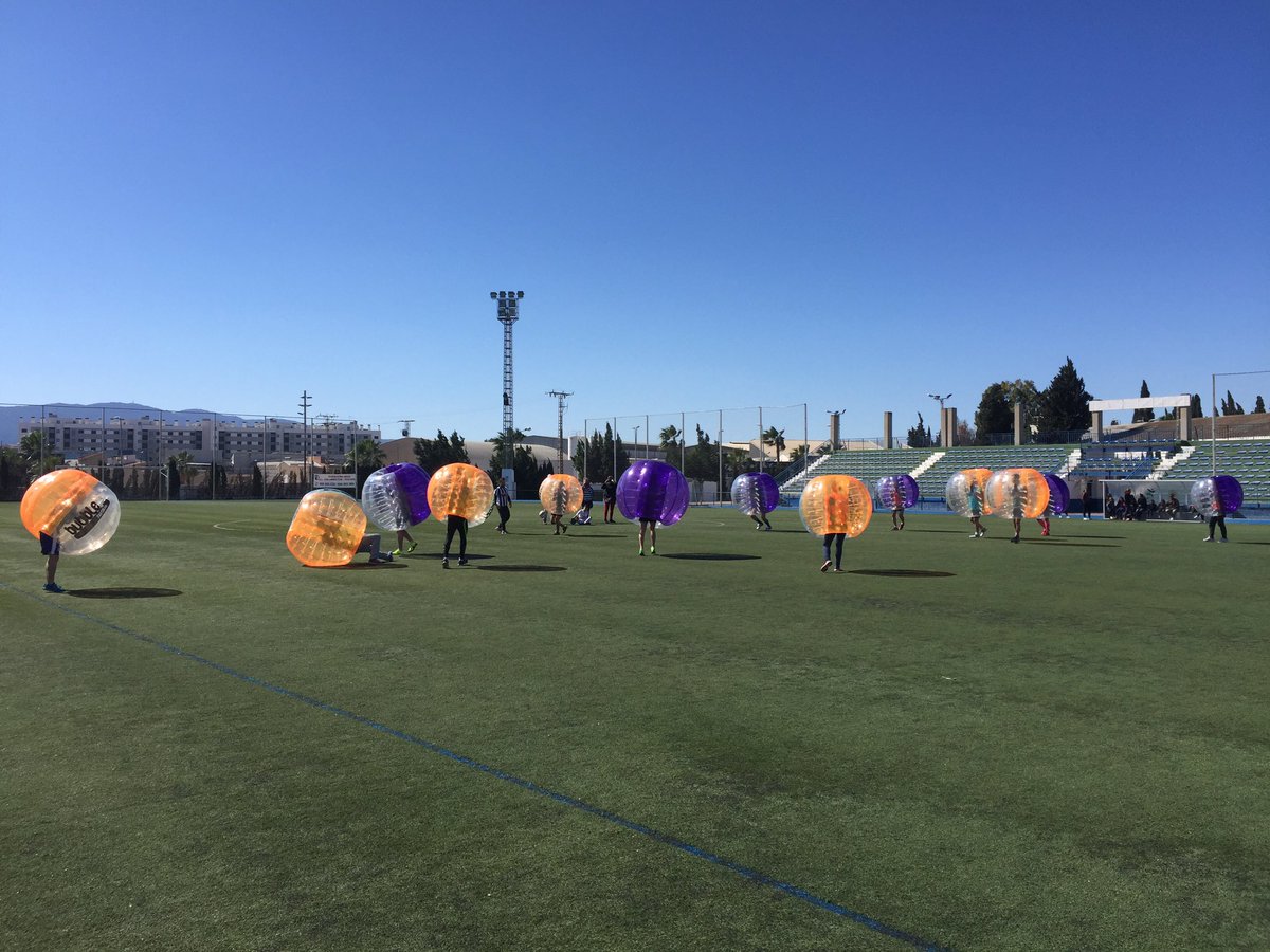 BubbleMurcia's tweet photo. #Partido de #BubbleFutbol en #Alcantarilla #Murcia en el #Campos de #fútbol #Sornichero #diversión con el #fútbol https://t.co/ahM6zzjgZv