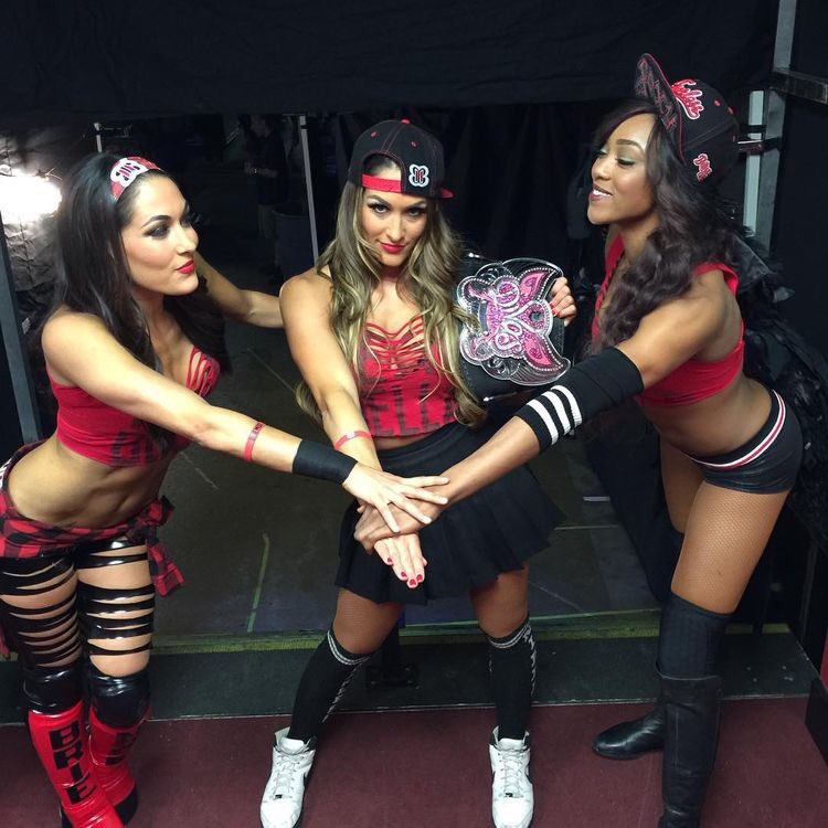 Divas2W tweet picture