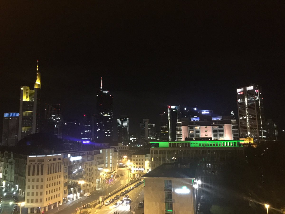 Ein ereignisreicher Tag neigt sich dem Ende. #Strafverteidigertag #StVT40 #Frankfurt