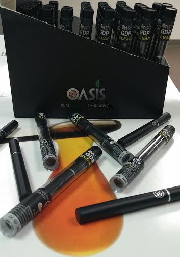 horizoncoll's tweet photo. Oasis vape pens are back! 350mg of THC! Girl Scout Cookies and Grand Daddy Purple! #horizoncollective #vapelife #co2 https://t.co/V7PnLWHb3R