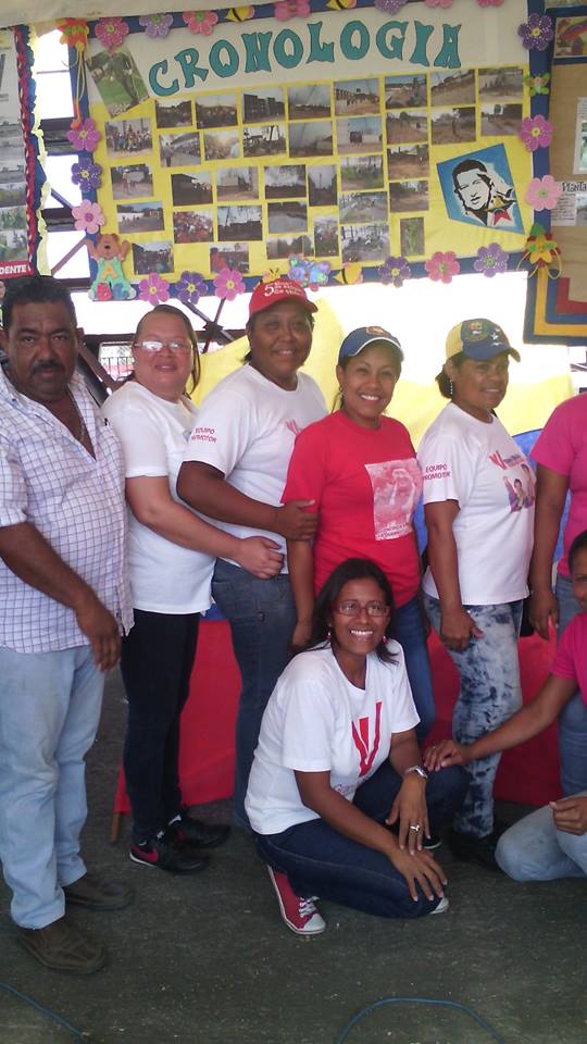 manuelitasaenzp's tweet photo. Equipo promotor de la asambleas representando la GRAN MISION VIVIENDA  y en trabajo en unidad https://t.co/lebJ6rXgM3
