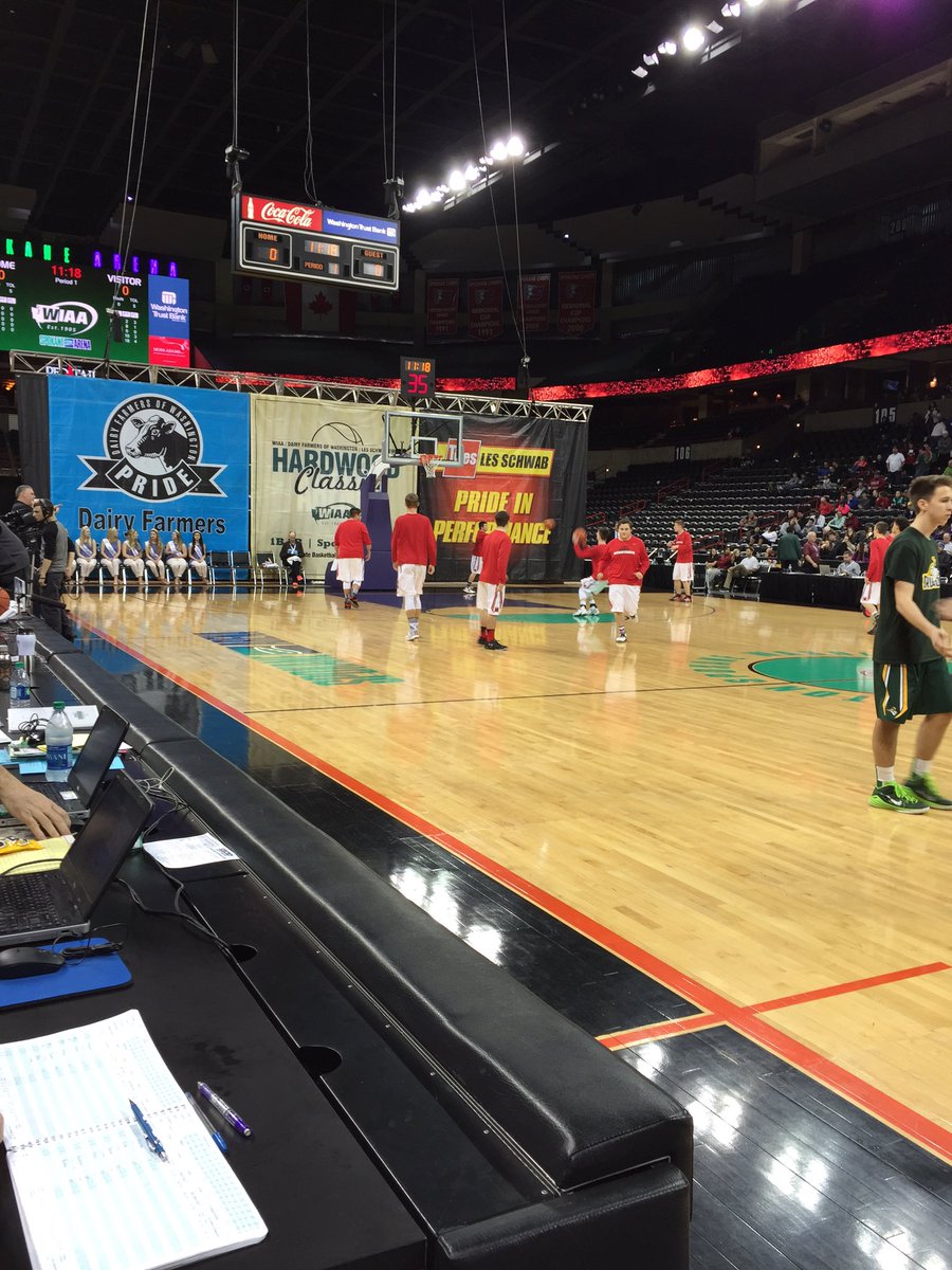 MOSSYSPORTS's tweet photo. 11 min away from the tip off for the State Title!!! Let's Go VIKS !!! https://t.co/qyIcrB3Hns
