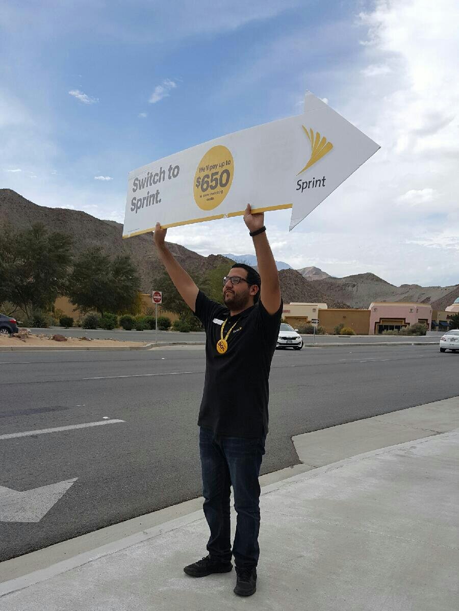 Leo_PalmDesert's tweet photo. Beautiful day in Palm Desert CA to Promote!!! #wirelesslifestyle #gettingbettereveryday #SprintPromoter #WLPLD https://t.co/pRYJwEe8zl