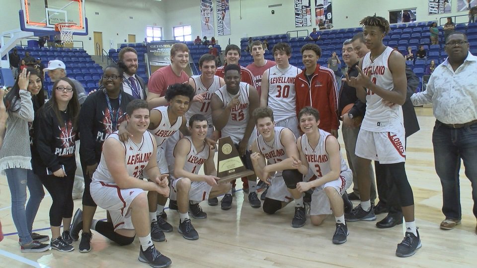 taylorpetersTTU's tweet photo. A true Cinderella story! Levelland finished 3 in district but now head to state tourney next weekend. #SeeYaAtState https://t.co/7nw8VsW31a
