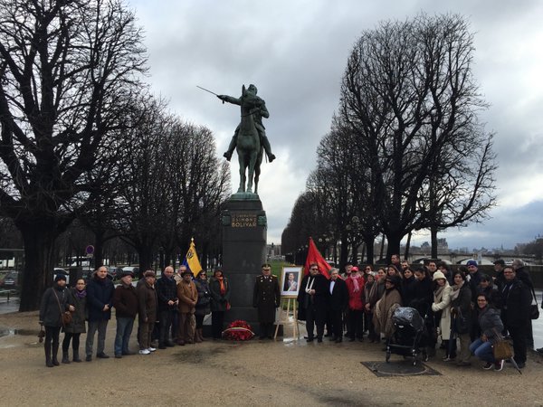 Alrededor del mundo conmemoran el tercer aniversario de la siembra de Hugo Chávez is.gd/JgjGAM