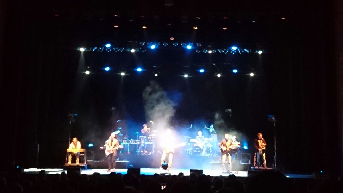 @bROTHERSiNbAND1 Enhorabuena por este super Conciertazo en Gijón, sois geniales, sonido Dire Straits 100%