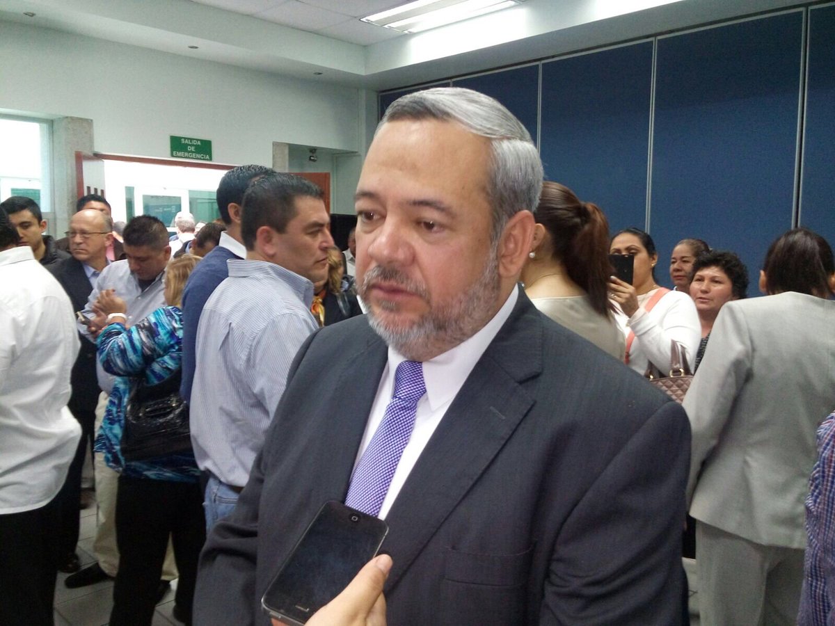 CapitalVeracruz's tweet image. #Destacamos Más de 60 precandidatos se registraron por una diputación en el @PANVerMx ow.ly/Z793x