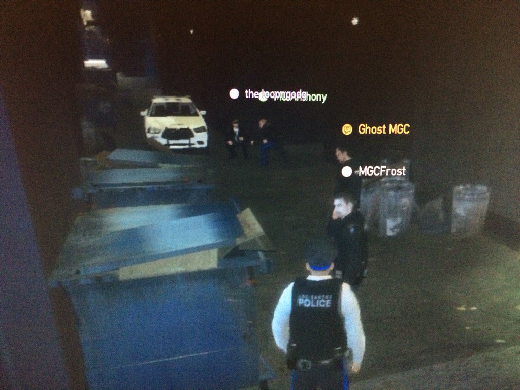 MG_SpecOps's tweet photo. [IN GAME] Multiple units on scene of a fight in progress ^F201 @MountiesGaming https://t.co/hq7vZVelih