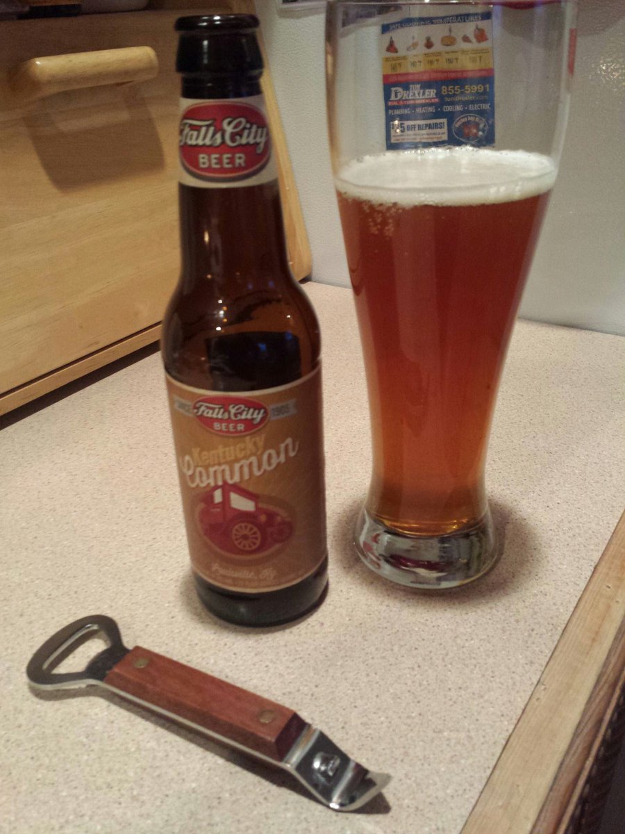FrickSteve's tweet photo. @fallscitybeer did it again!Good for any meal and any time of the year All around go to common beer#fallscitycommon https://t.co/JiC9IxPAsv