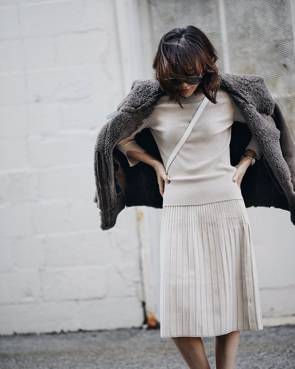 DianaZWang's tweet image. Spring #neutrals w/ @brochuwalker is #ontheblog: bit.ly/1ps7A7F #ootd #fblogger #streetstyle #minimalist
