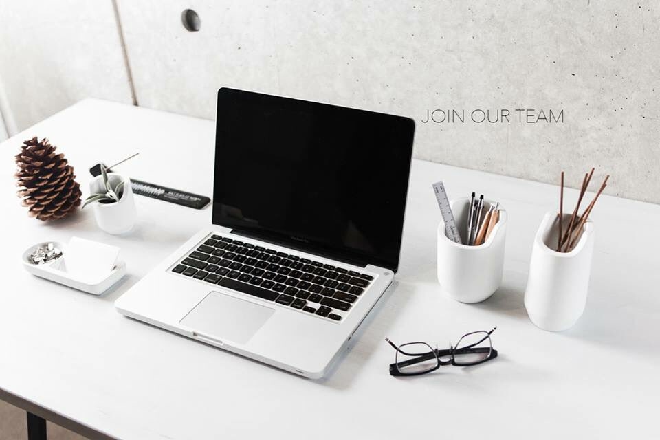 RAD_magazine's tweet image. Spending a relaxing night in? Same. So why not polish up your resume &amp;amp; apply to #RADMag! We love new friends. 👋🏼