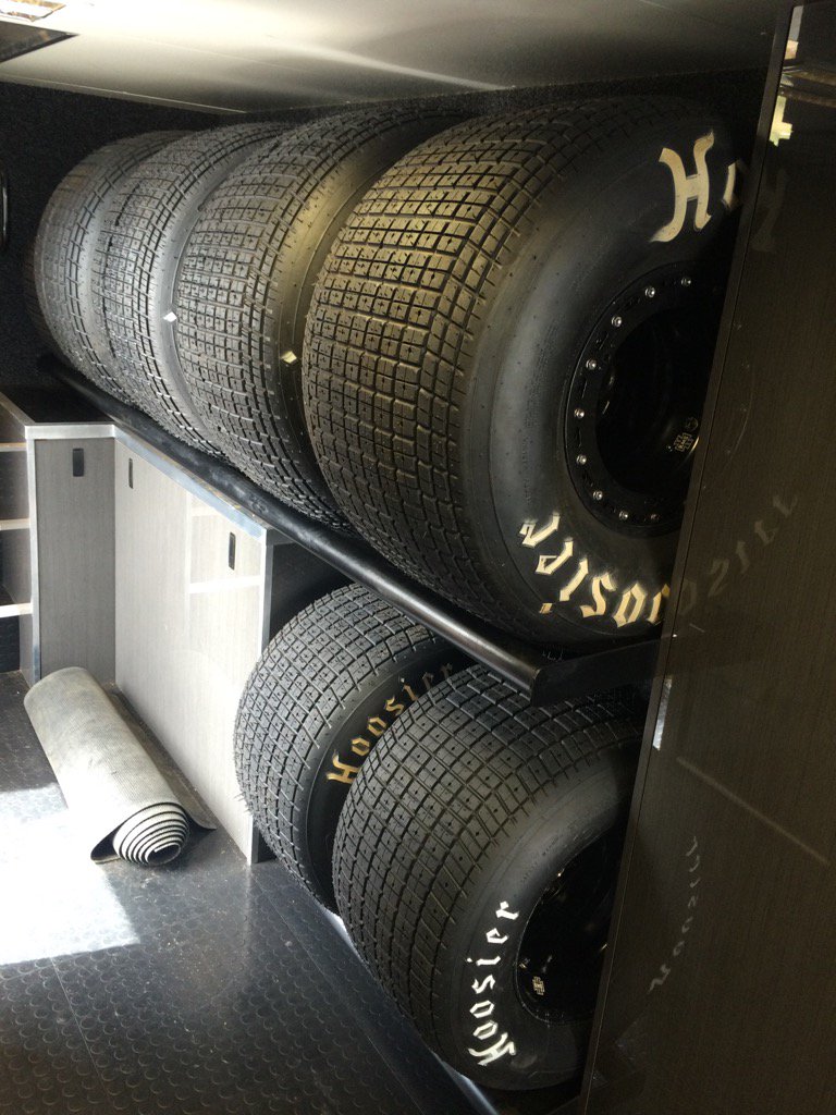 Ready for night 2 of <a href="/KrikkeBoysRace/">KrikkeBoysRace</a> <a href="/ItsMeFinchy/">shane finch🦅</a> <a href="/HoosierTire/">Hoosier Racing Tire</a> @hoosiertireaus #tyrework#rackfull#tits