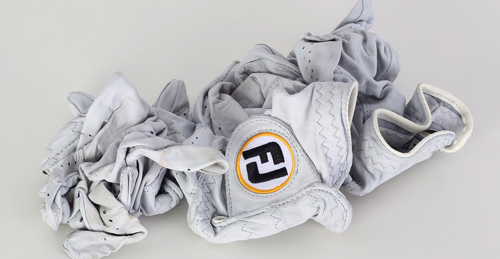 GolfDigest's tweet photo. If you buy two or three gloves and use them in a rotation, they'll last longer. More tips: https://t.co/hkdXXZpAnH https://t.co/PxwZfBmhWf