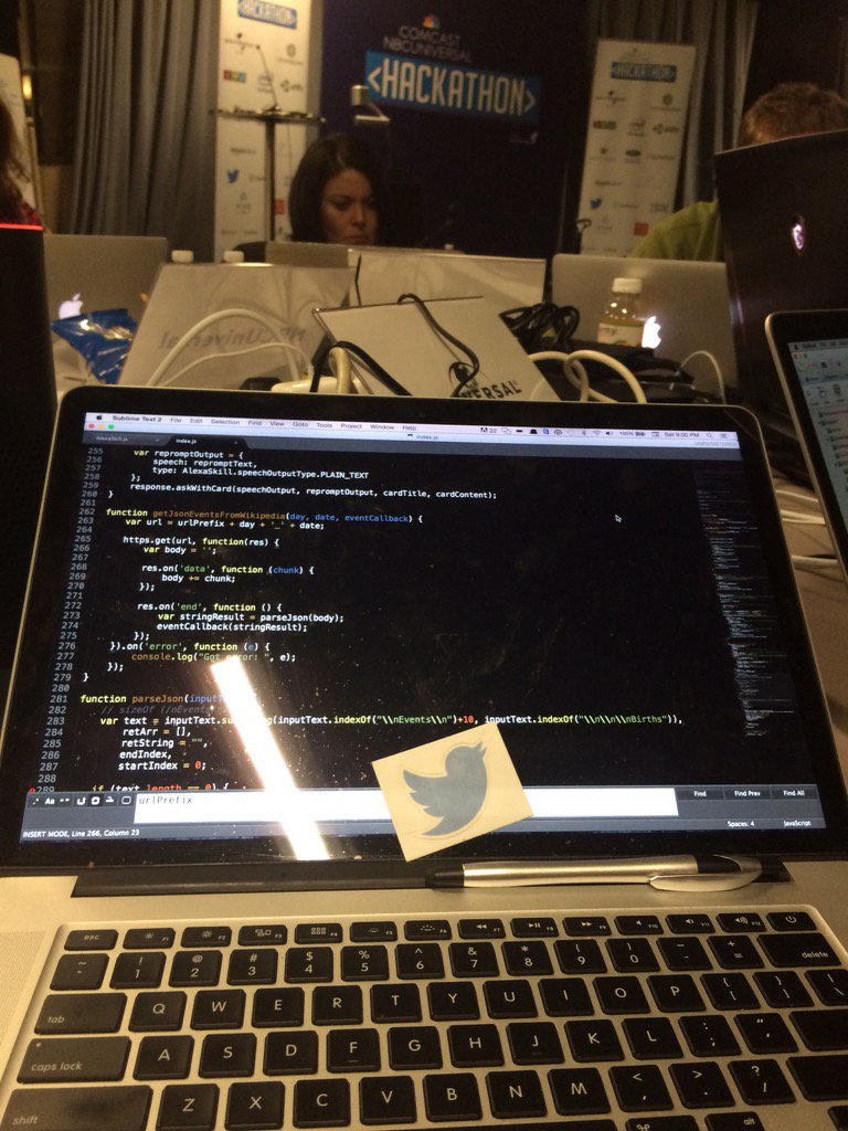 vlazplaz's tweet photo. Feeling parched at NBCU Hackathon #NBCUinnovation #nbcuhackathon https://t.co/2H9W9eHdNi