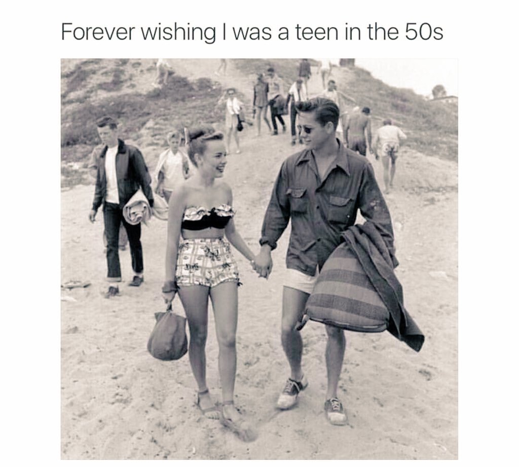 LiaNotavailabl's tweet photo. Couples in 50s were goals 😍 #50scouple #copules #goals #CoupleGoals https://t.co/WY9kVh7GCH
