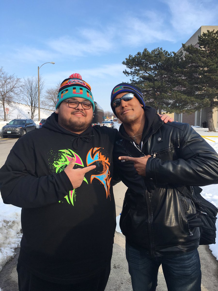 300Chunkee's tweet photo. #WWESAGINAW @ByronSaxton https://t.co/iIxhiOjvWh