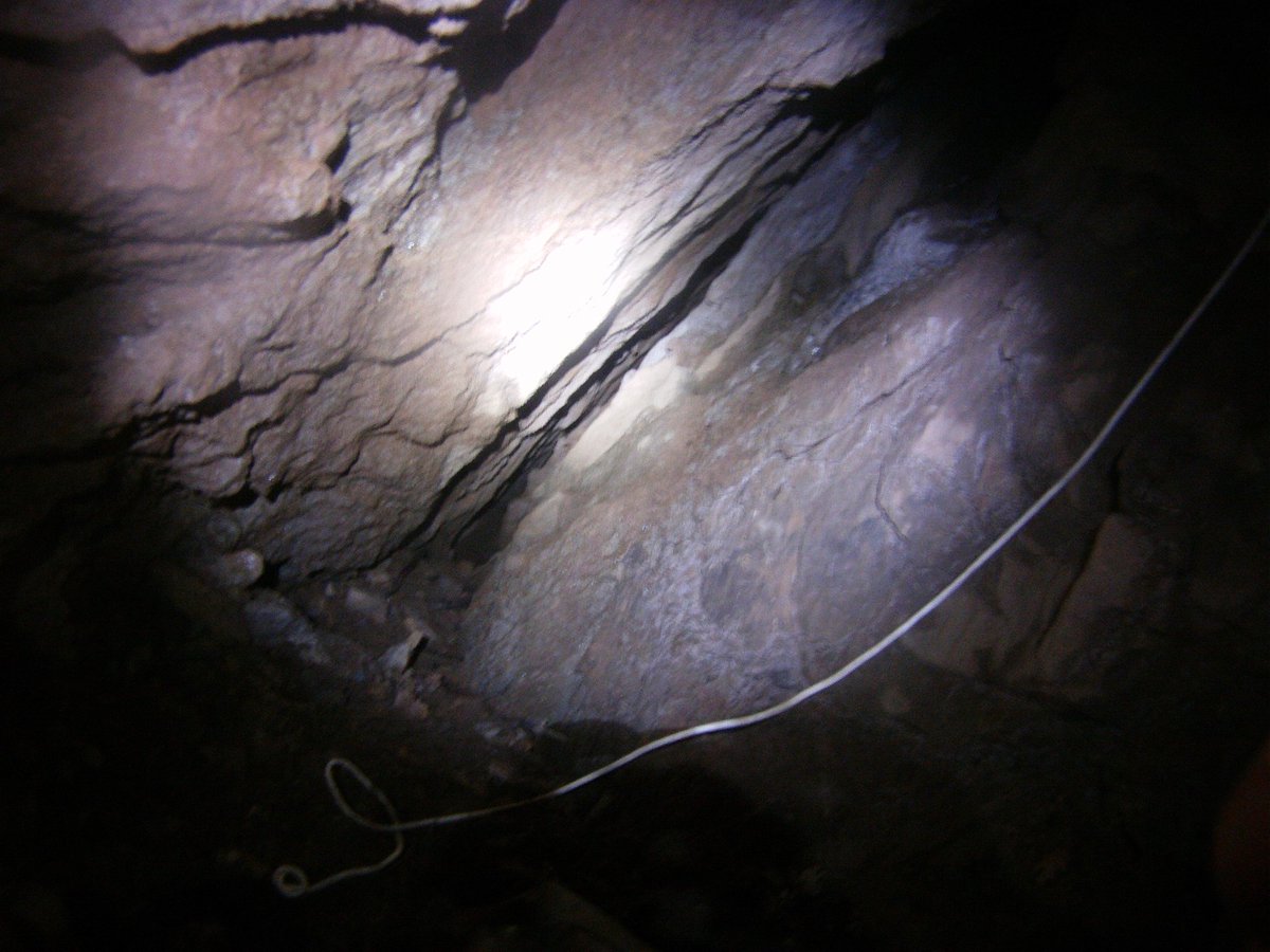 PaulVoight's tweet photo. Survey trip to the cave.
Cooks pit #Tennessee #caves #caving #verticalcaving https://t.co/XOLq6nt3xm