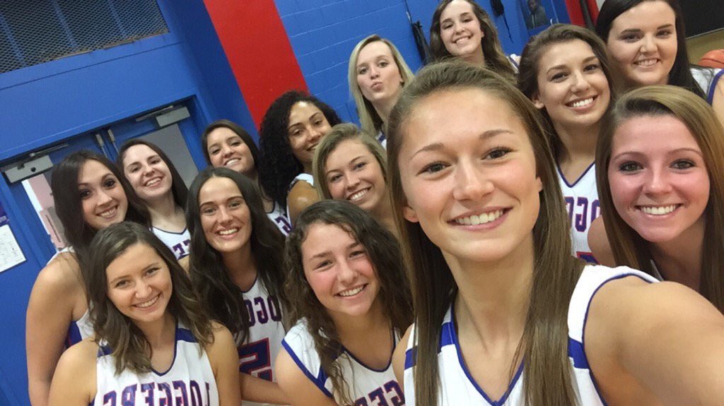 Aaron22Davis's tweet photo. Great Season Ladies! We finished with a 18-11 overall record and a playoff win. #LoggerFamily https://t.co/H1Xi5IzStn