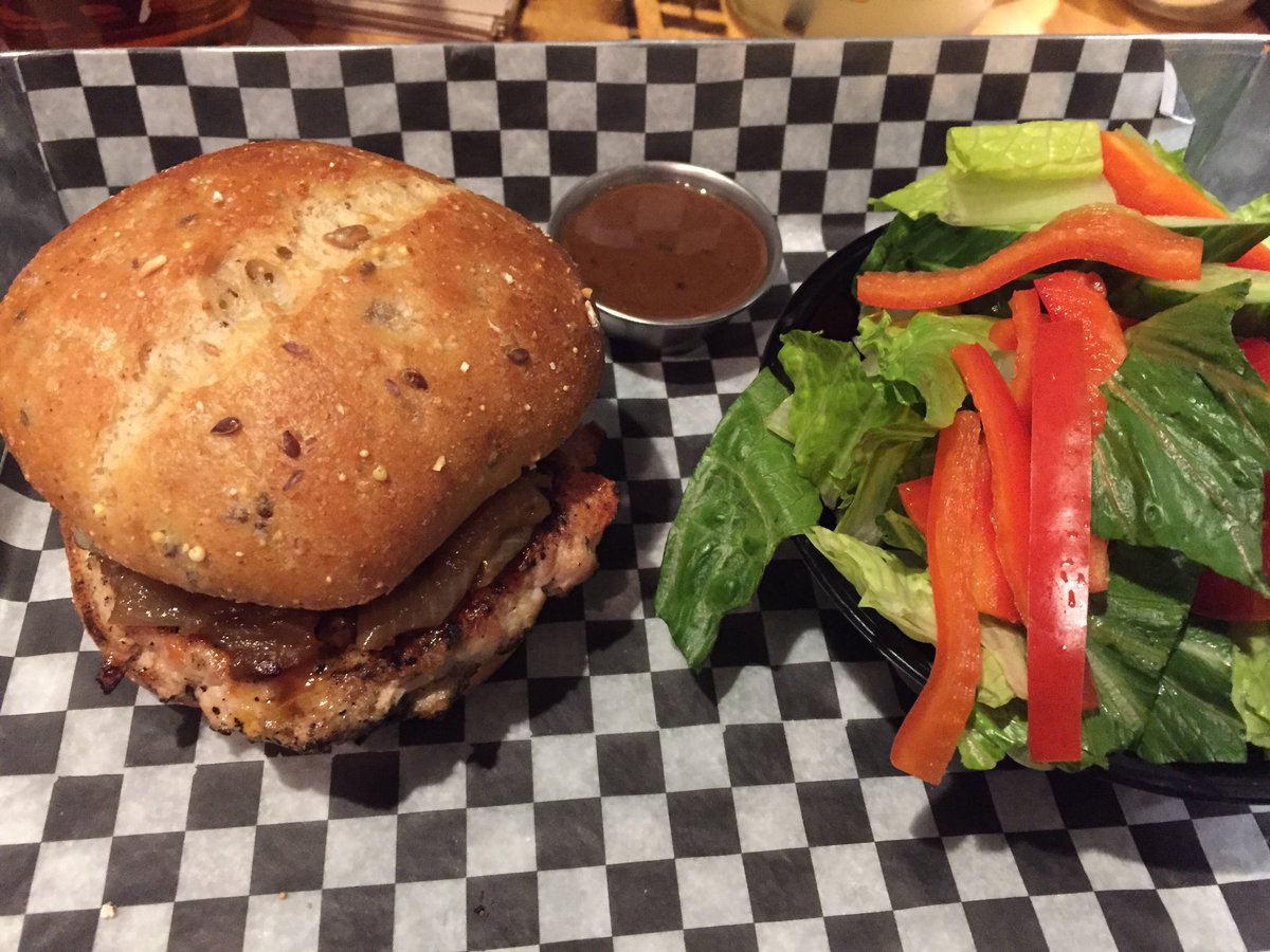 Date day with <a href="/RobinLafferty/">Robin Lafferty</a>.. Doesn't happen often but it's nice when it does #couplestherapy #cute #couplestuff🍿🍽📽