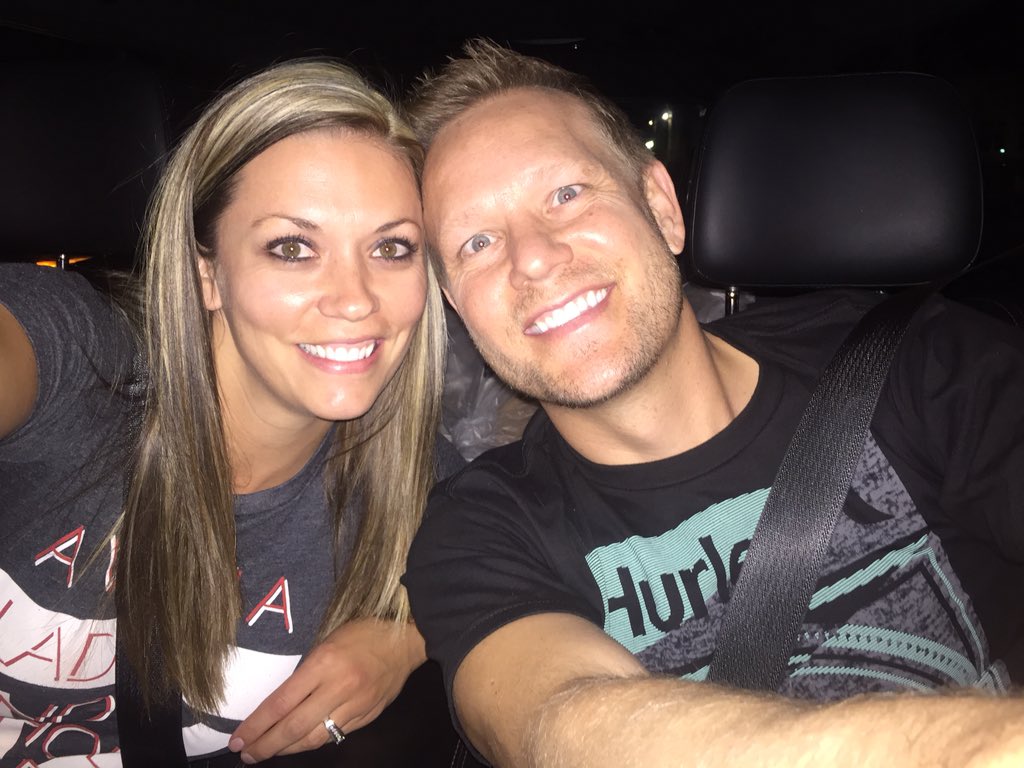 nicolemmcleod's tweet photo. Date nights are not a commodity, they are a necessity! If you want to be happy, give attention to your marriage! https://t.co/LcKn70sRbr