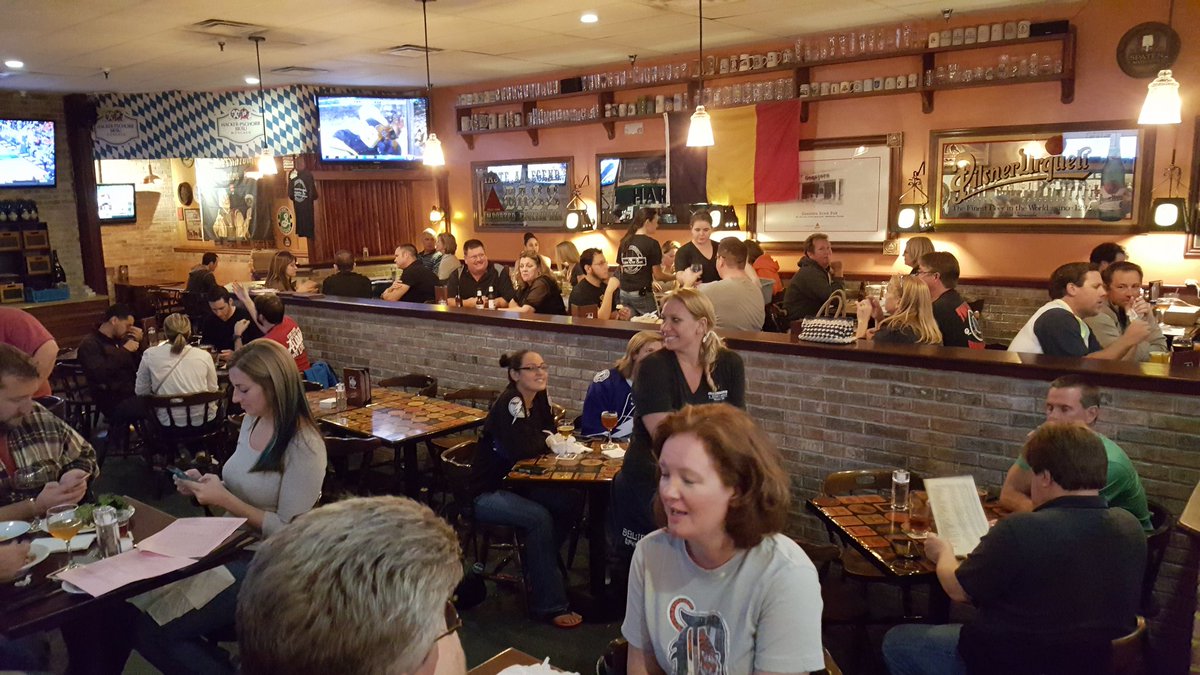 chapman_shellie's tweet photo. #BelgianBeerFest @ #CoastersPub! @byjensangalang @Florida_Today #zapsquad #belgianbeer #beer #beerlover #belgian https://t.co/ycLqtTQx5z